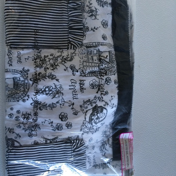 *Super Rare* 31 Mommy & Me apron set - Picture 4 of 4